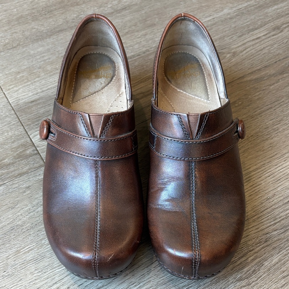 Dansko Solstice Burnished Brown Slip On Leather Clogs Shoes